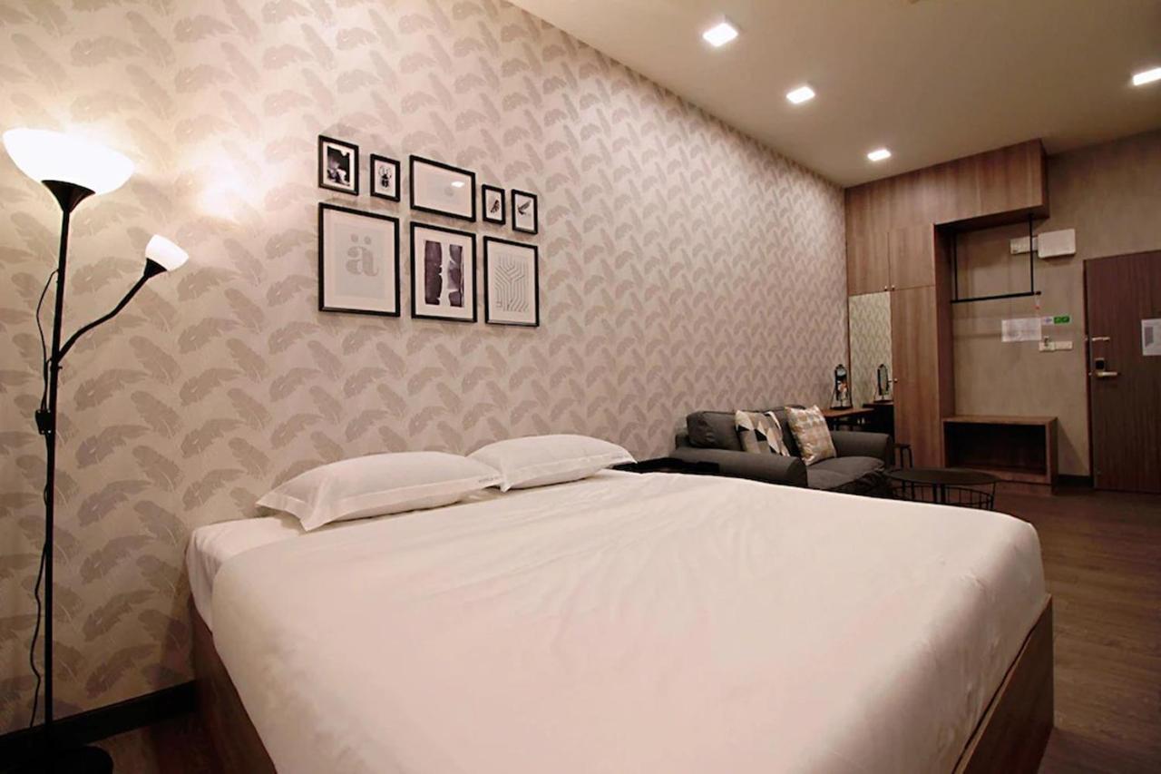 R 17 Living Hotel Bangkok Kültér fotó