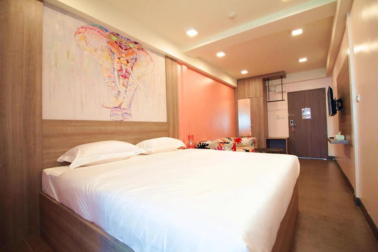 R 17 Living Hotel Bangkok Kültér fotó