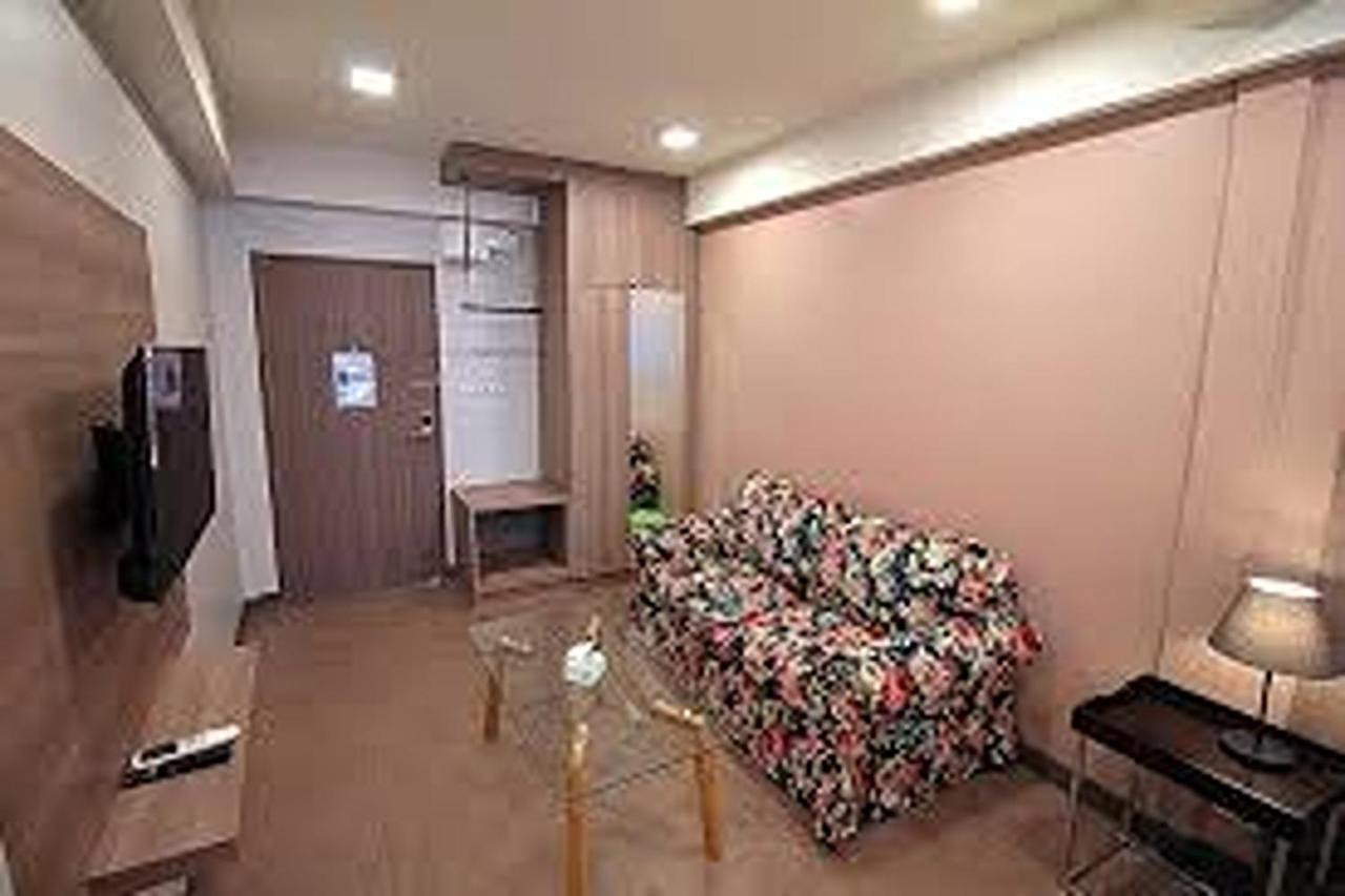 R 17 Living Hotel Bangkok Kültér fotó