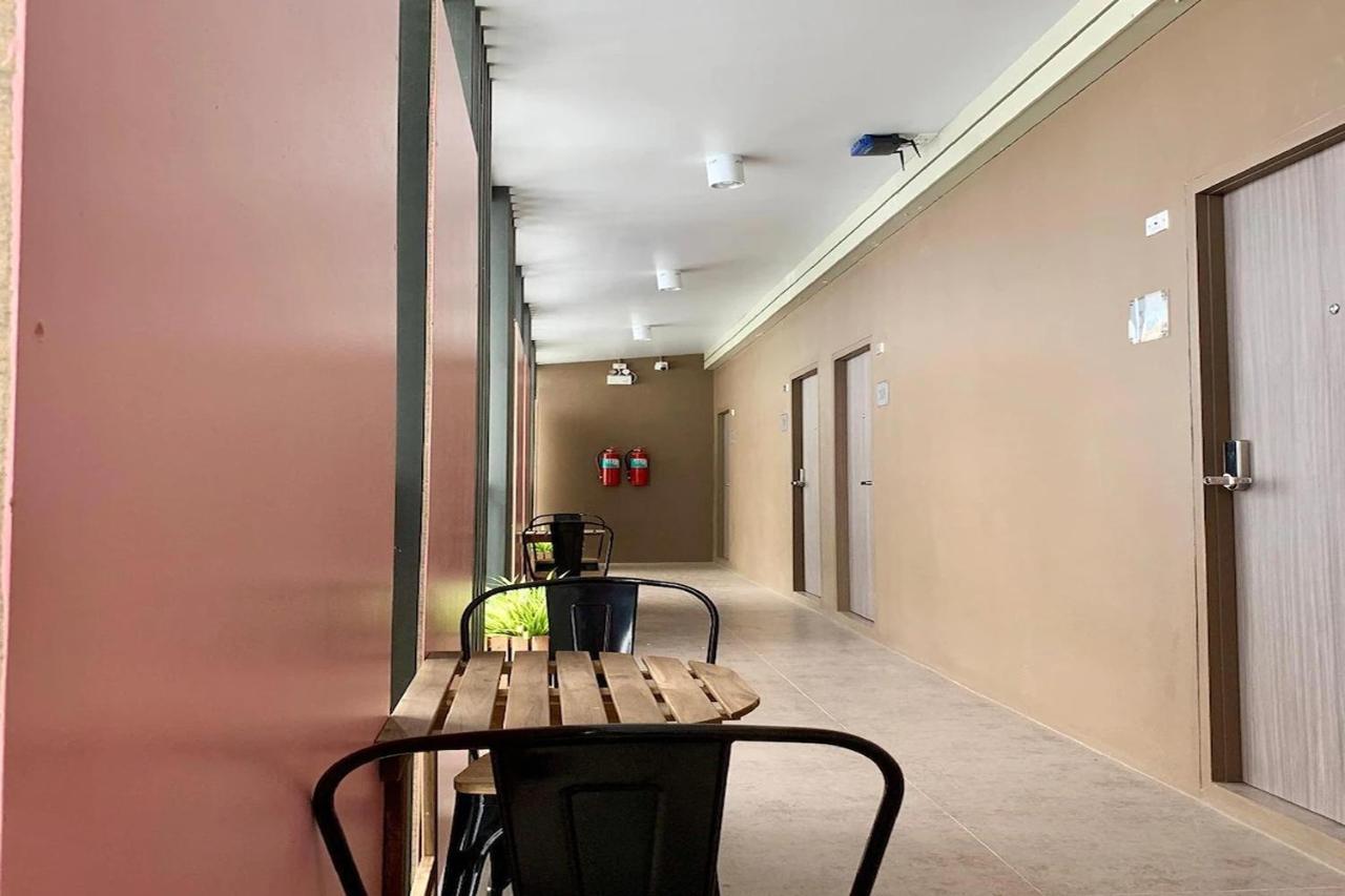 R 17 Living Hotel Bangkok Kültér fotó